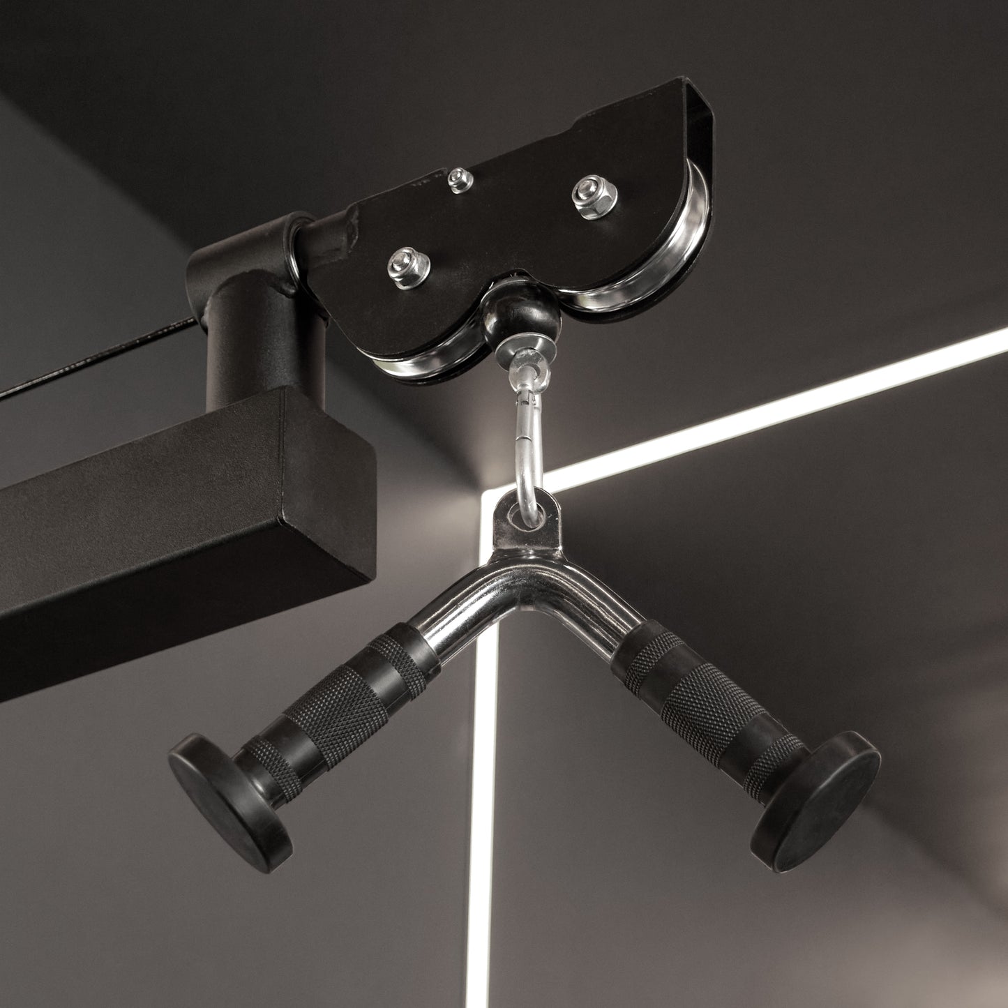 V Bar Pushdown Cable Attachment with Rubber Grips 
