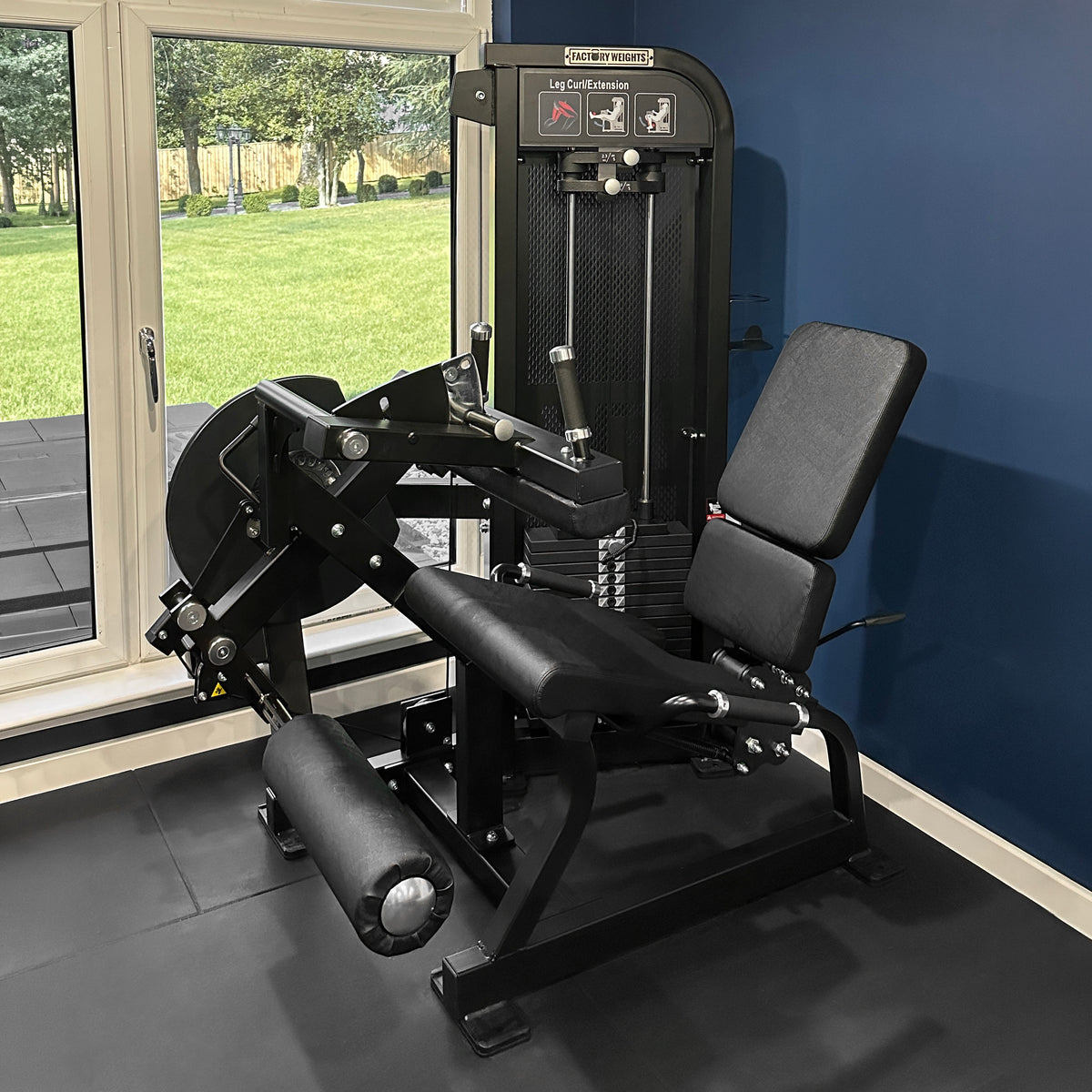 Core Series 120kg Pin-Selected Leg Curl/Leg Extension