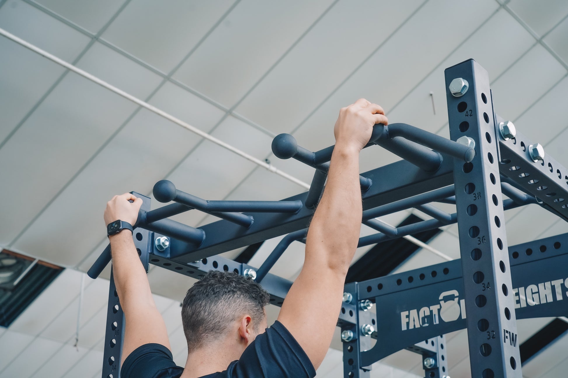Omni Pull Up Bar 